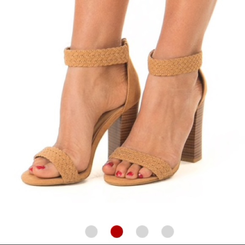 Chunky heel braided sandal in camel.